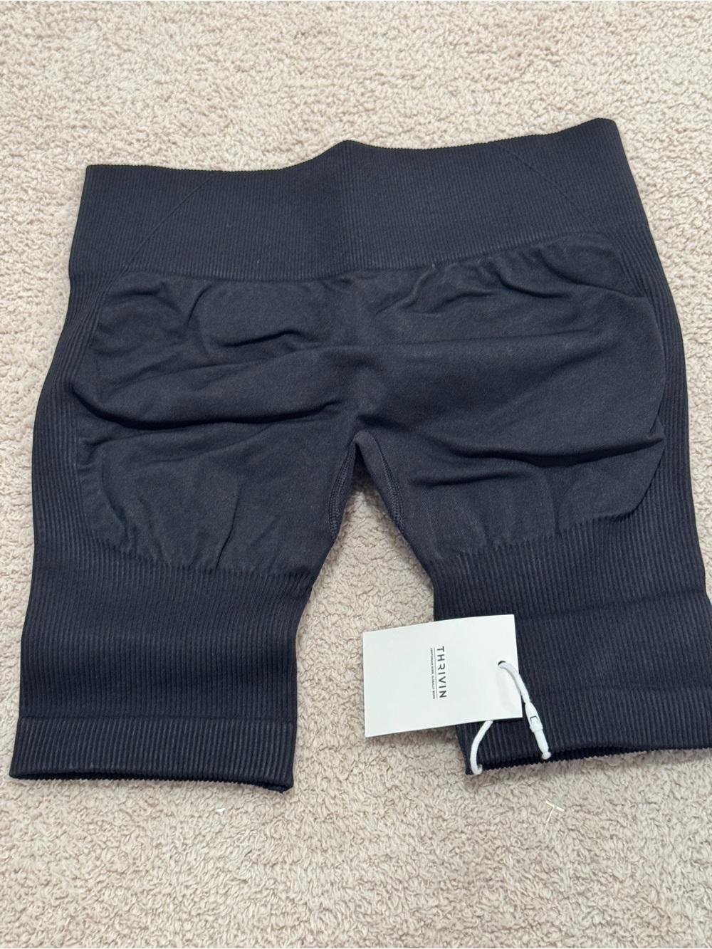 THRIVIN Elevate Sculpting Mid Waist Scrunch Shorts Night Black Size S NWT